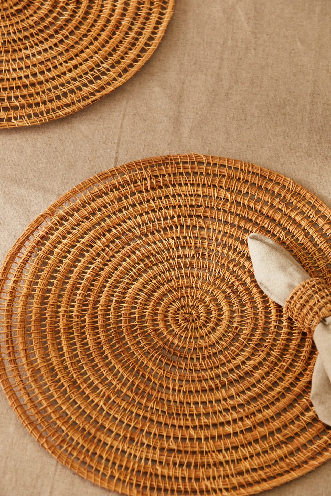 Individual redondo de fibra natural Togo Diâm. 38
