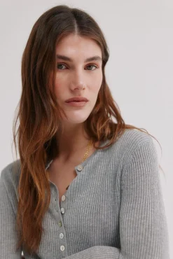 Inés. Top de malha canelada