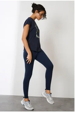 Legging cintura alta e bolso lateral