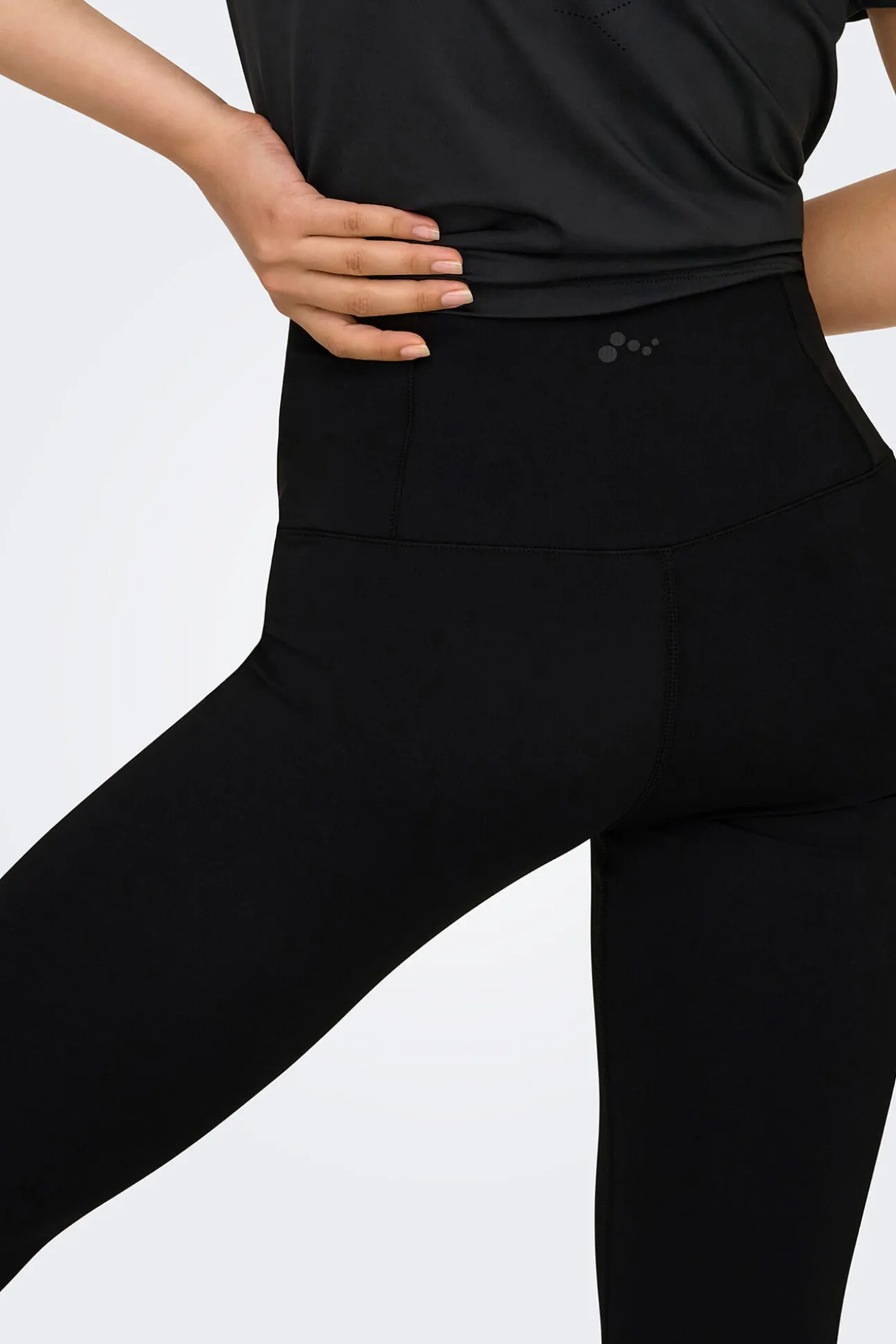 Legging desportivo ao tornozelo cintura alta com bolso