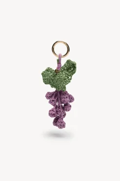 Lorena. charm de ráfia uva