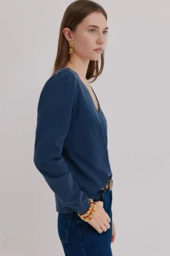 Mabel. T-shirt lavagem desbotada