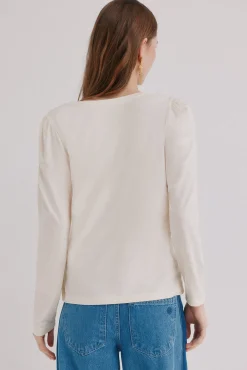 Mabel. T-shirt lavagem desbotada