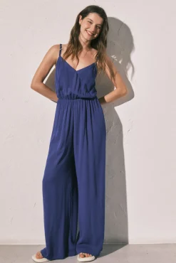 Macacão comprido em viscose azul
