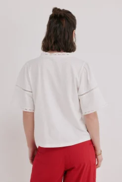 Mireia. T-shirt bordados