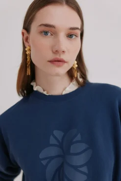 Mónica. Sweatshirt lavada