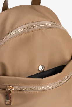 Mochila com bolso de nylon
