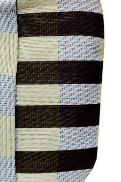 Necessaire alegre e colorida com fecho-éclair – Black and white.