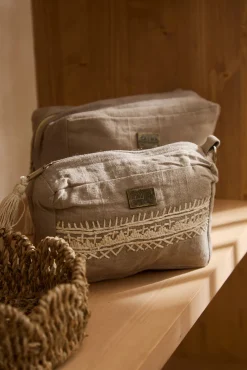 Necessaire de algodão bordado Traste 11x18