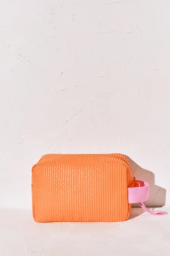 Necessaire emborrachado textura ráfia azul
