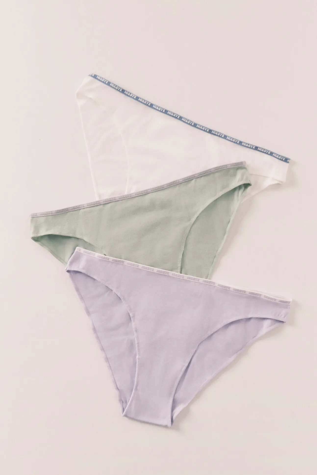 Pack 3 cuecas clássicas em algodão branco, lilás e verde