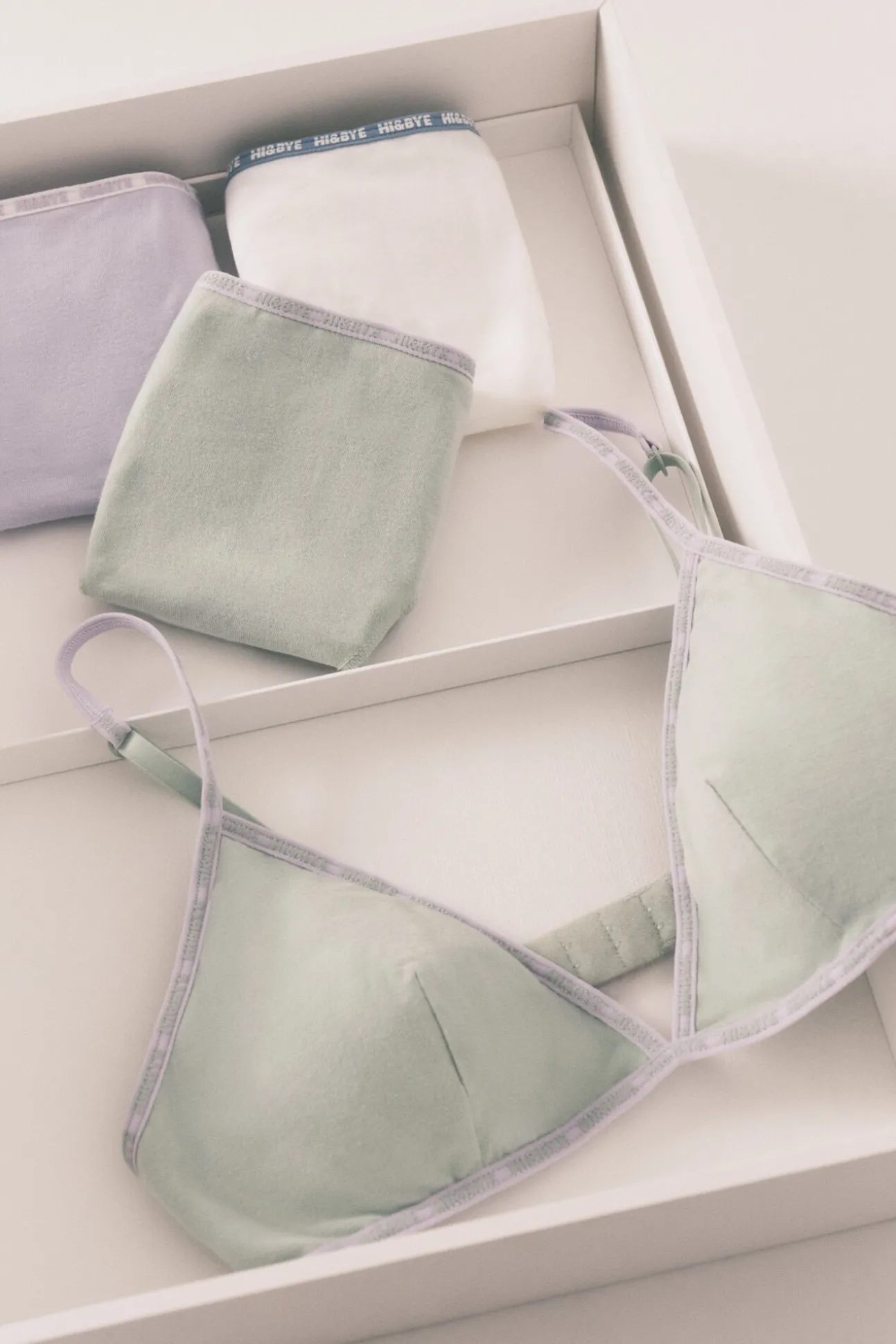 Pack 3 cuecas clássicas em algodão branco, lilás e verde