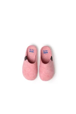 Pantufa infantil feita de feltro reciclado