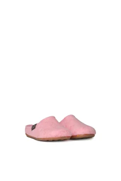 Pantufa infantil feita de feltro reciclado