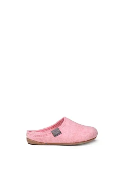 Pantufa infantil feita de feltro reciclado