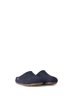 Pantufa infantil feita de feltro reciclado