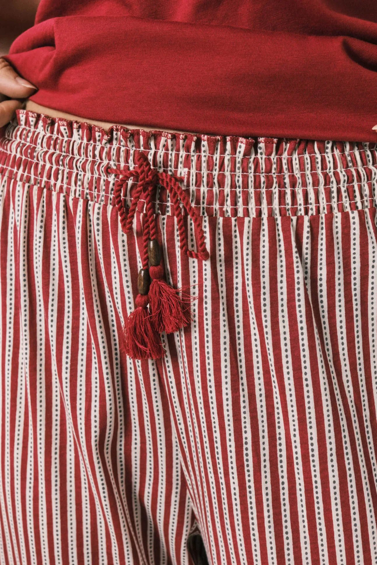 Pijama capri em algodão de riscas Snoopy