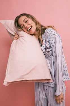Pijama comprido camiseiro de riscas azul claro