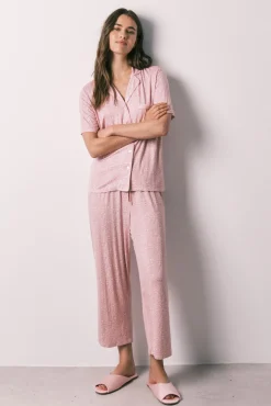 Pijama comprido camiseiro estampado flores