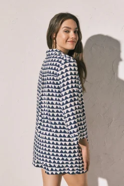 Pijama curto camiseiro estampado geométrico