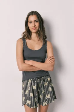 Pijama curto em algodão cinza