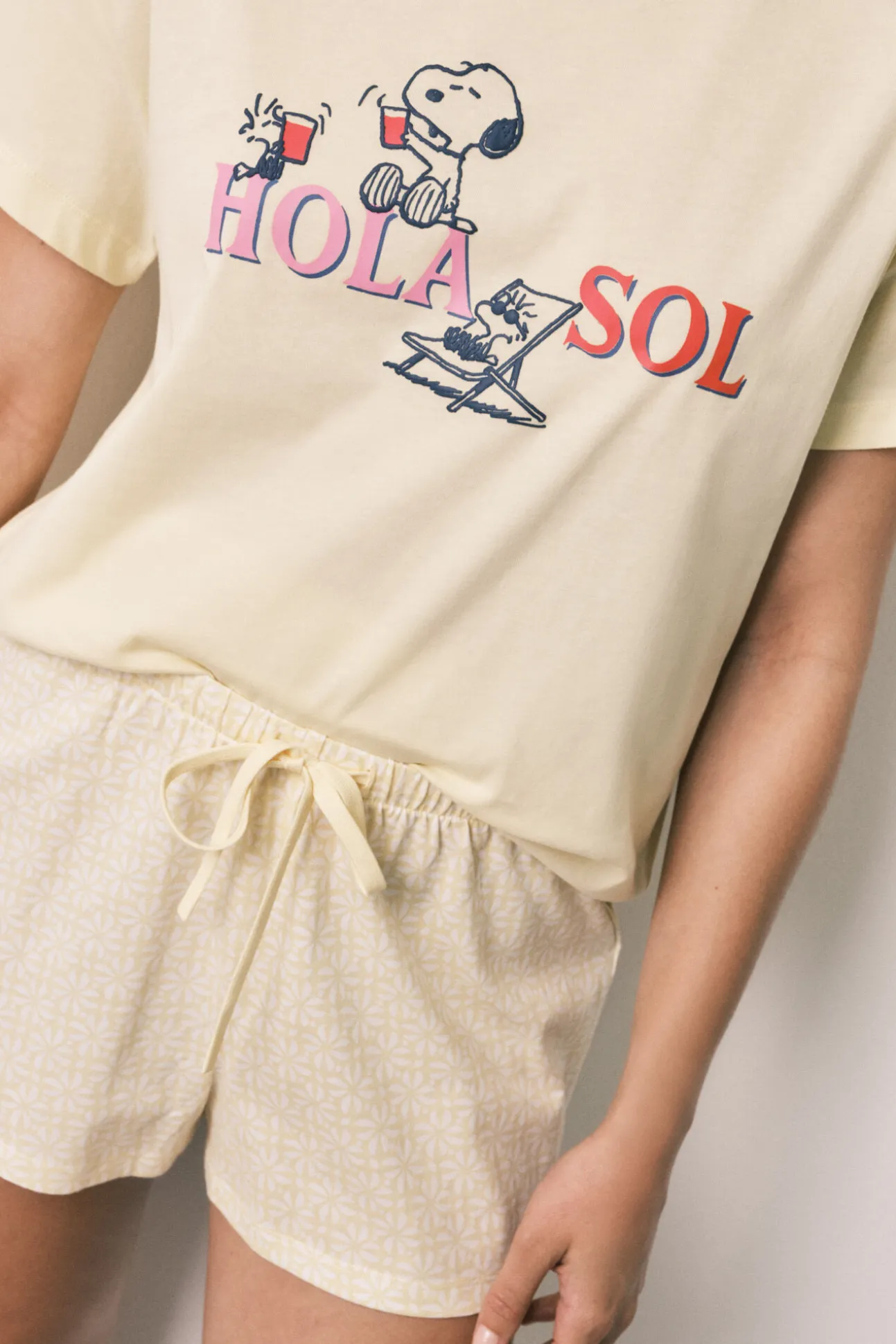 Pijama curto em algodão Snoopy amarelo