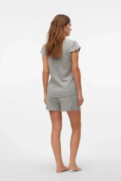 Pijama curto maternity e amamentação