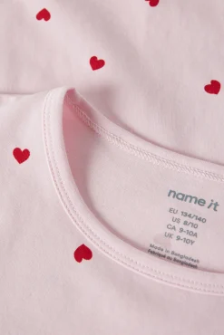 Pijama de corações vermelhos