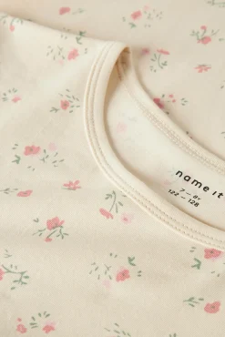 Pijama de flores para menina