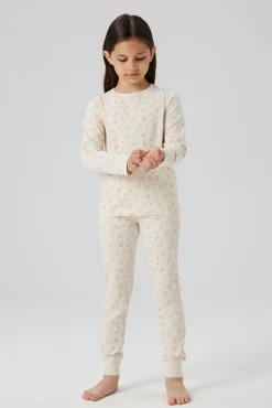 Pijama de flores para menina