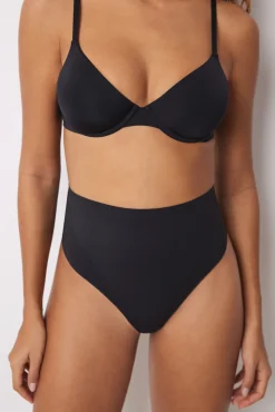 Redutor alto preto e tanga push up