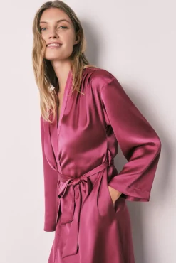 Robe comprida acetinada com folhos