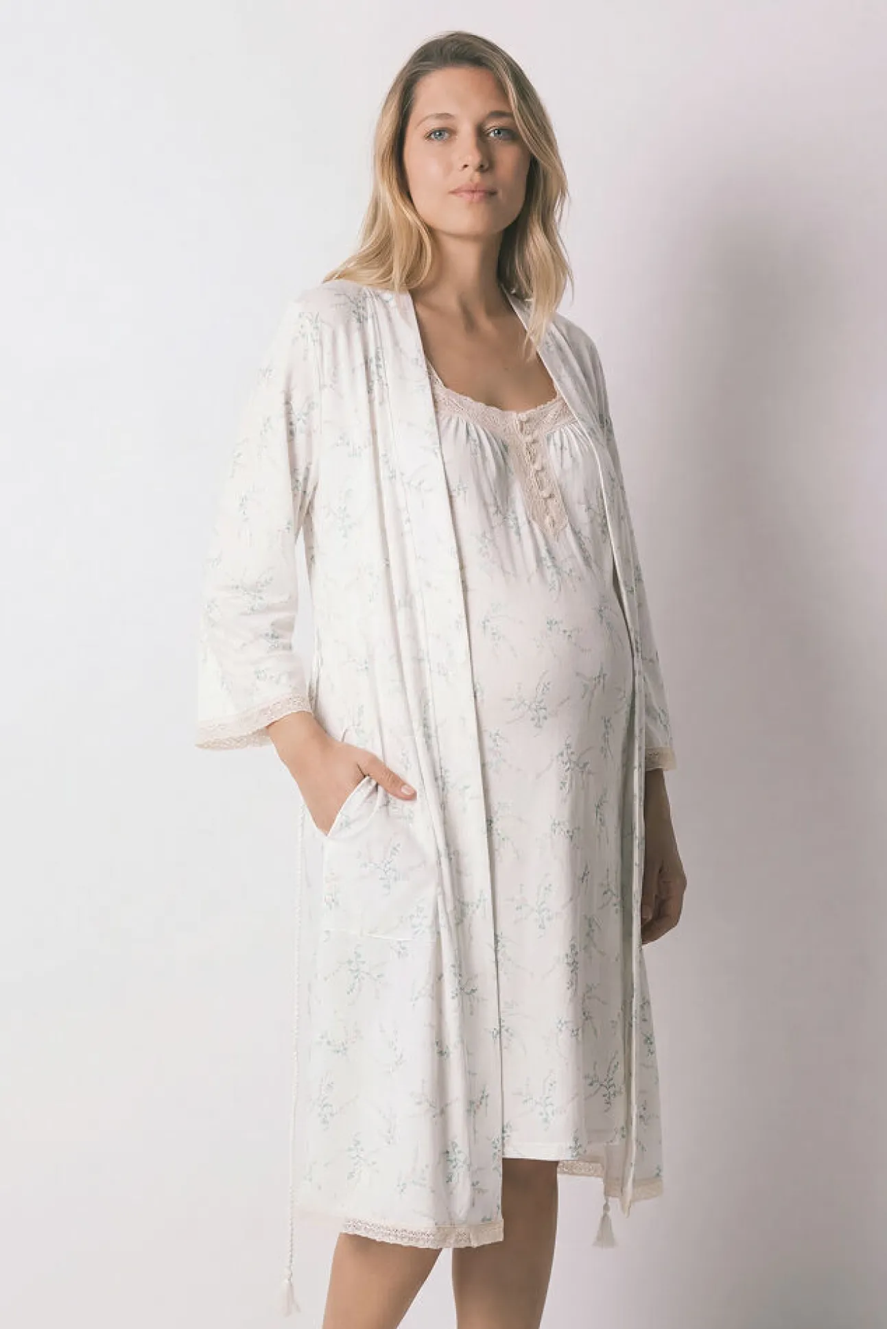 Robe comprida maternity em algodão estampado de flores