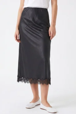 Saia midi acetinada de renda