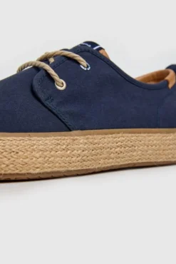 Sapatos clássicos de algodão