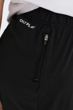 Shorts corte solto cintura média