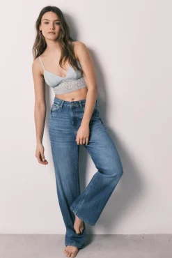 Soutien bralette triangular em renda azul