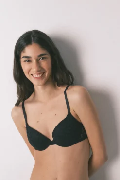 Soutien clássico BEAUTIFUL com enchimento em renda preto