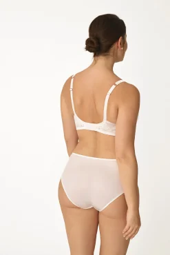 Soutien com capacidade em renda branco
