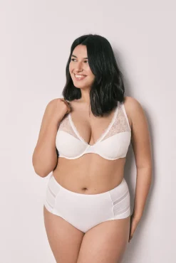 Soutien halter em renda branco INTUITIVE