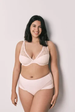Soutien halter em renda rosa INTUITIVE