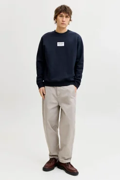 Sweatshirt gola redonda em felpa