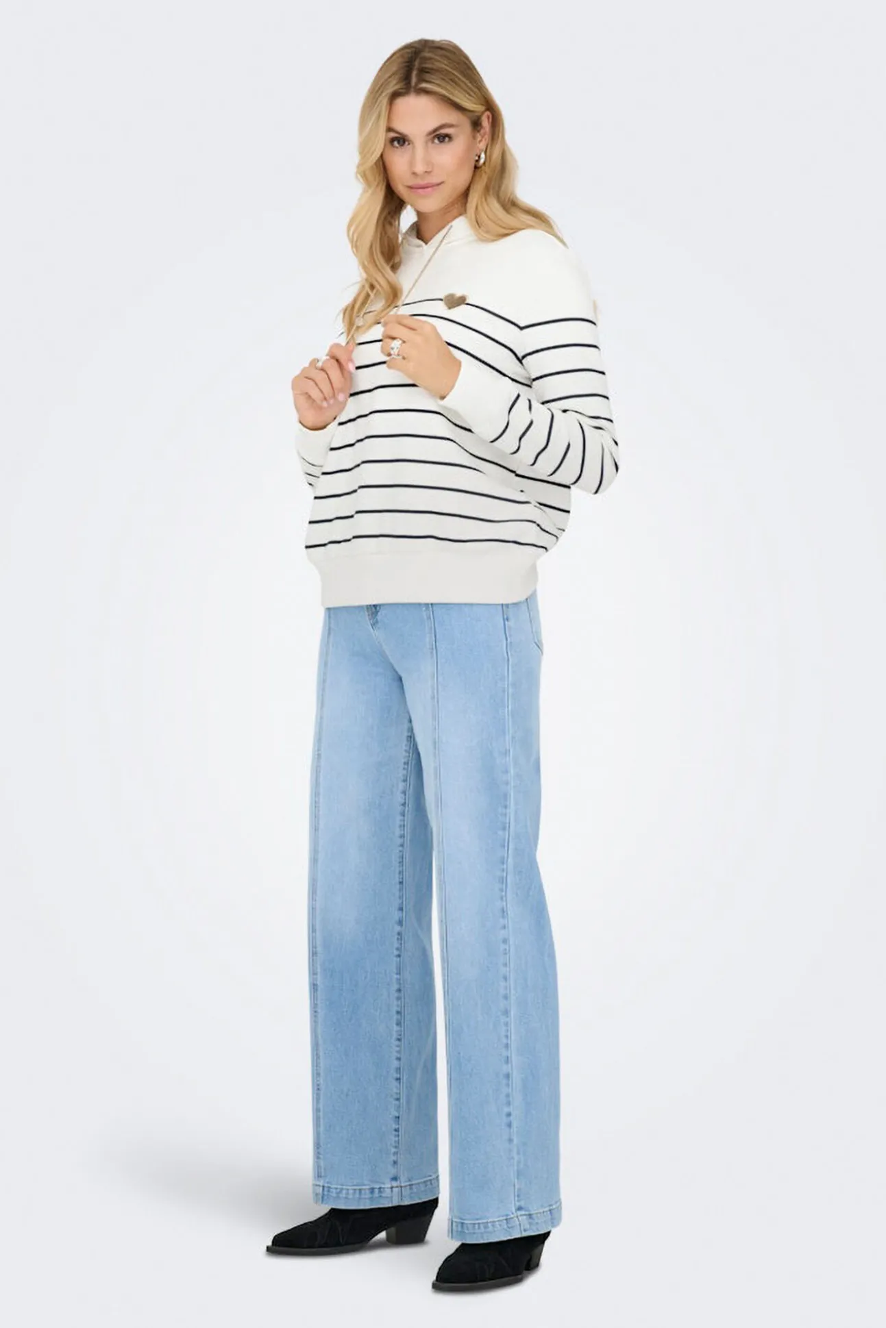 Sweatshirt com capuz