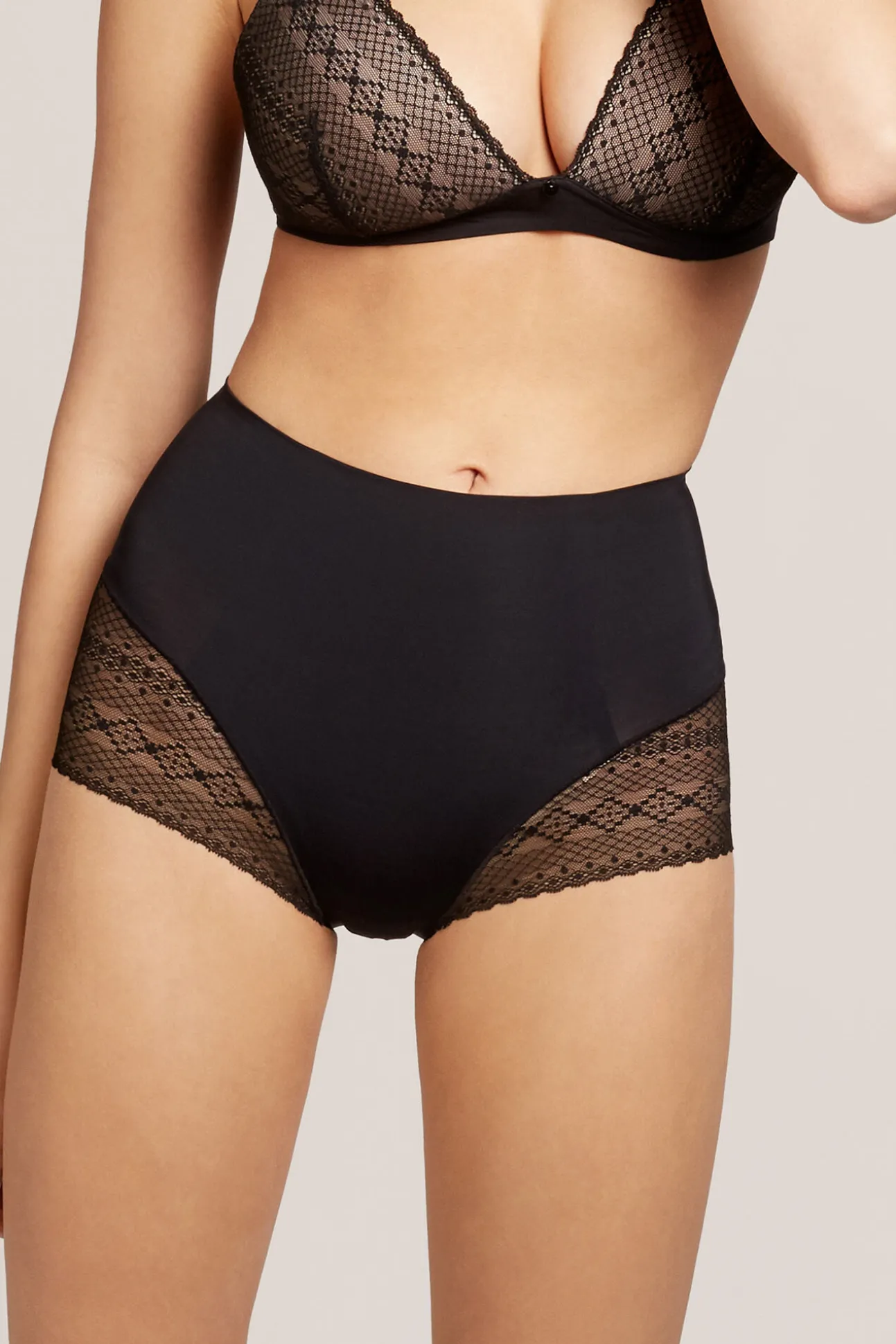 Tanga efecto faja