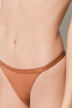 Tanga em microfibra e renda marrom