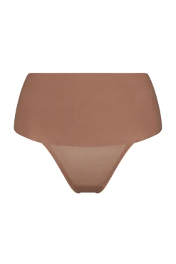 Tanga moldadora invisível em algodão