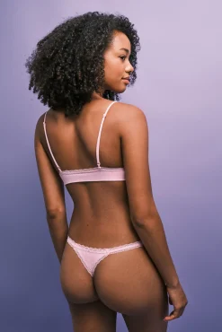 Tanga pointelle em renda rosa