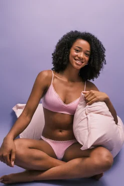 Tanga pointelle em renda rosa