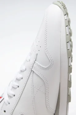 Tênis desportiva de couro Reebok Classic