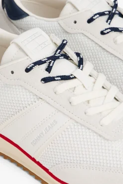 Tênis Tommy Jeans branco com detalhes em azul e vermelho